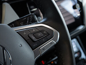 Volkswagen Touran Move 2,0 TDI DSG 29 navigation