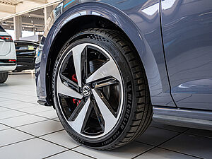 Volkswagen Polo GTI 2,0 l TSI DSG 8 navigation