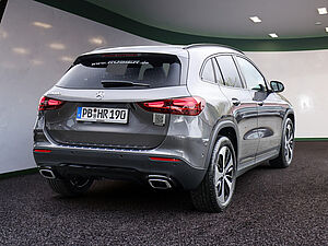 Mercedes-Benz GLA 180 Edition 3 navigation