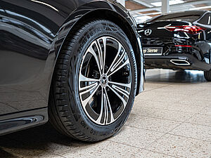 Mercedes-Benz E 200 T Avantgarde Advanced Plus 5 navigation