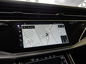 Audi Q8 55 TFSI e quattro 12 navigation
