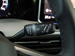 Volkswagen Golf VIII Variant Life 2.0 TDI 29 navigation