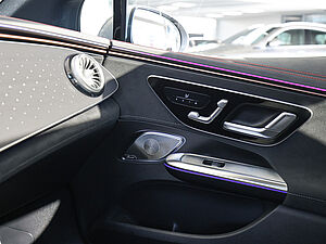 Mercedes-Benz EQE 350 4M AMG Sport Premium 17 navigation