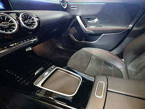 Mercedes-Benz CLA 220 4M Coupé AMG Sport Premium 17 navigation