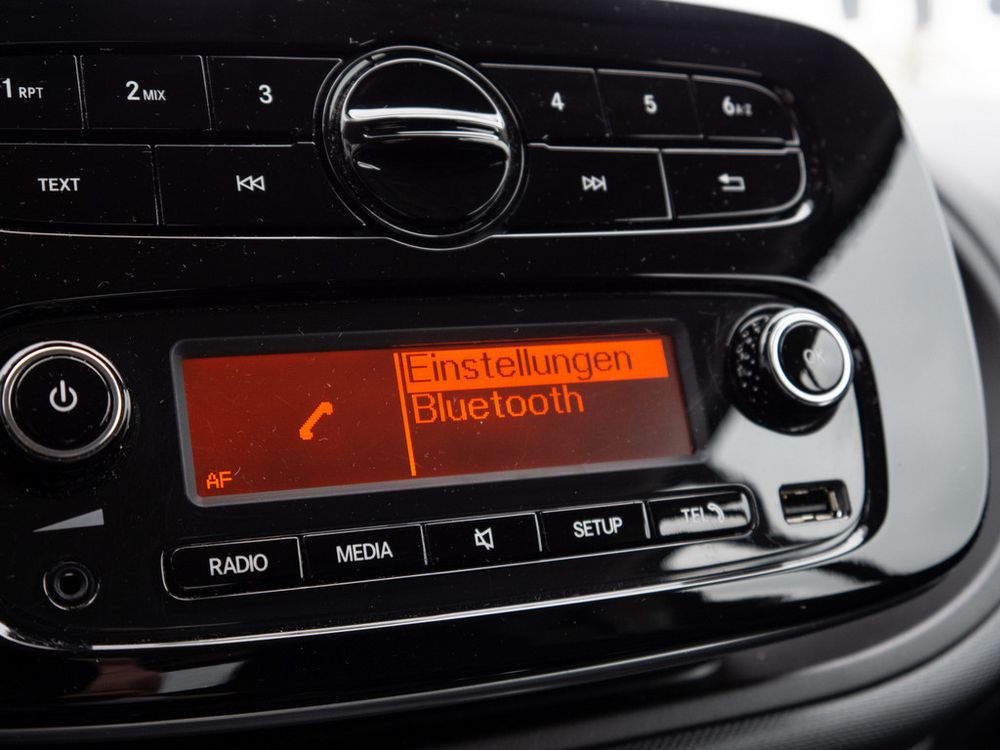 Smart fortwo coupe EQ DAB Klima Tempomat Bluetooth 14