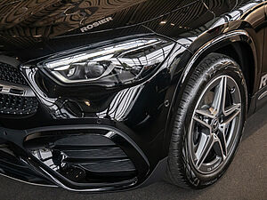 Mercedes-Benz GLA 180 Edition AMG Line AHK 30 navigation