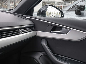 Audi A4 Avant S line 35 TFSI S tronic 17 navigation