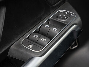 Mercedes-Benz GLB 200 d AMG Line 17 navigation