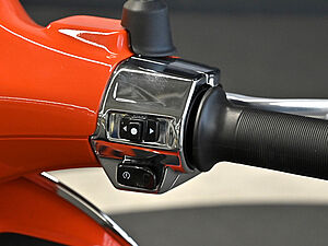 Vespa Primavera 50 E5 6 navigation