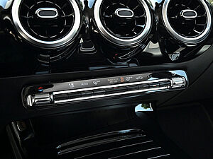 Mercedes-Benz CLA 180 Coupé Progressive Advanced 13 navigation