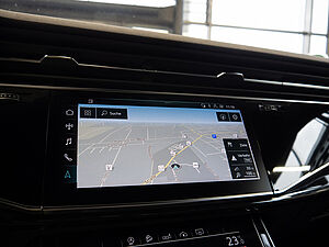 Audi Q8 50 TDI quattro S line 13 navigation
