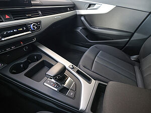 Audi A4 Avant advanced 40 TDI quattro S tronic 15 navigation