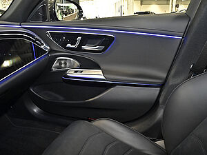 Mercedes-Benz E 220 d 4M T AMG Sport Premium Superscreen 15 navigation