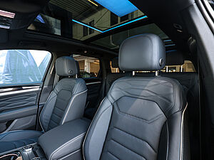Volkswagen Touareg R-Line 3.0 V6 TDI 4M 32 navigation