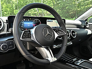 Mercedes-Benz A 200 d Progressive Advanced 28 navigation