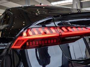 Audi RS7 Sportback performance 280 kmh Laser Pano 26 navigation