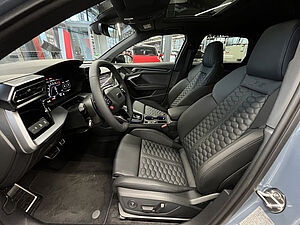 Audi RS3 Sportback S tronic 8 navigation