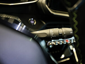 Peugeot 208 GT PureTech 100 22 navigation
