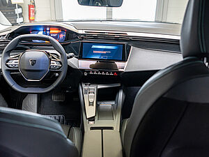 Peugeot 308 SW Allure BlueHDi 130 EAT8 6 navigation
