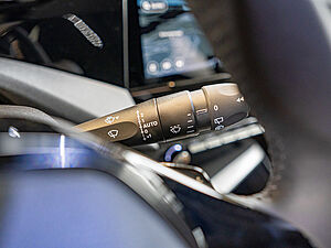 Peugeot 308 SW Allure HYBRID 136 e-DSC6 16 navigation