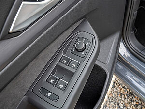 Volkswagen Golf VIII Style 1,5 l eTSI DSG 28 navigation