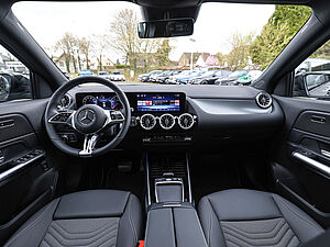Mercedes-Benz GLA 180 Edition 6 navigation