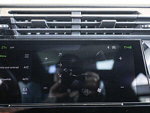 Peugeot 408 GT HYBRID 145 e-DSC6 11 navigation