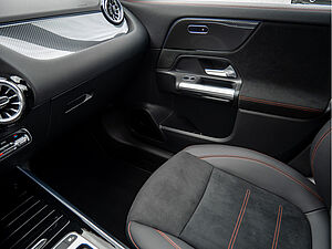 Mercedes-Benz GLA 220 d 4M AMG Sport Premium 14 navigation