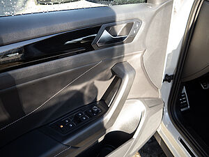 Volkswagen T-Roc 1.0 TSI R-Line 31 navigation