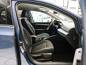 Volkswagen Golf VIII Goal 2,0 l TDI DSG 2 navigation
