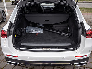 Mercedes-Benz E 300 e T AMG Sport Advanced Plus 19 navigation