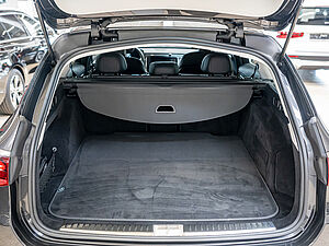 Mercedes-Benz E 200 T Avantgarde Advanced Plus 28 navigation