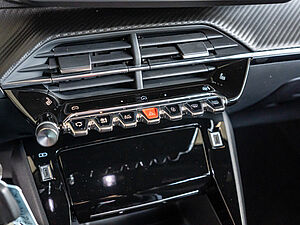 Peugeot 2008 Allure PureTech 100 11 navigation