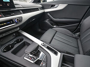 Audi A4 Avant S line 35 TFSI S tronic 16 navigation