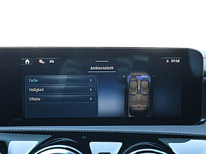 Mercedes-Benz CLA 200 Coupé AMG Line 11 navigation