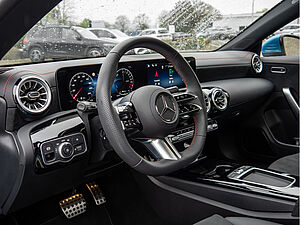 Mercedes-Benz CLA 250 SB e AMG Sport Premium 27 navigation
