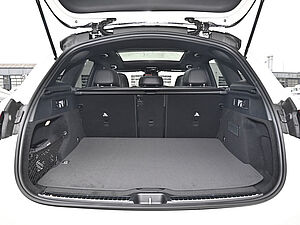 Mercedes-Benz GLC 300 d 4M AMG Line 28 navigation