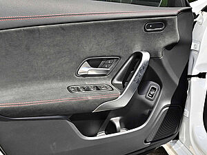 Mercedes-Benz CLA 250 SB e AMG Sport Advanced Plus 27 navigation