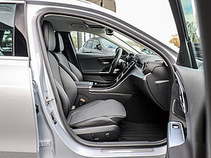 Mercedes-Benz C 180 T Avantgarde Advanced 2 navigation