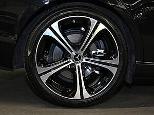 Mercedes-Benz C 180 T Avantgarde Advanced Plus 8 navigation