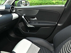 Mercedes-Benz A 200 d Progressive Advanced 15 navigation