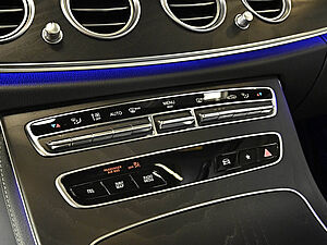 Mercedes-Benz E 300 d 4M T AMG Line 13 navigation