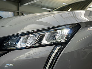 Peugeot 308 Allure HYBRID 136 e-DSC6 27 navigation
