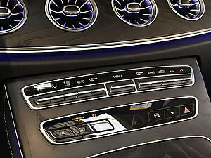Mercedes-Benz E 200 Cabrio AMG Line 13 navigation