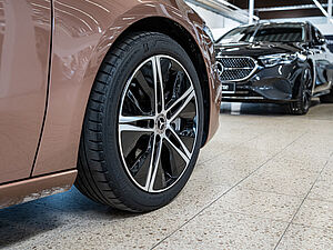 Mercedes-Benz A 250 4M Progressive Advanced 5 navigation