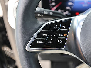 Mercedes-Benz V 300 d AVANTGARDE Lang 18 navigation