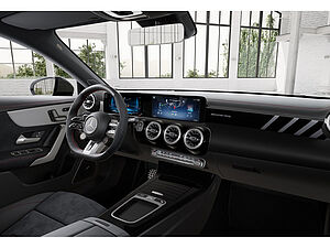 Mercedes-Benz CLA 45 AMG S 4M+ Coupé Premium Plus Aero 4 navigation