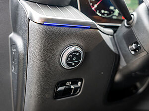 Mercedes-Benz GLC 200 4M AMG Line Advanced Plus 17 navigation