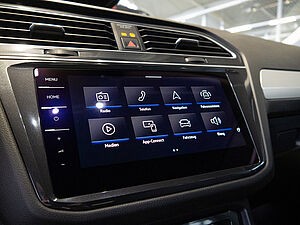 Volkswagen Tiguan Allspace 2.0 TSI 4M DSG 16 navigation
