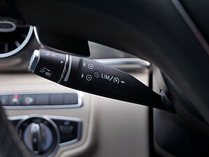 Mercedes-Benz V 300 d 4M Exclusive Edition Lang AMG 35 navigation
